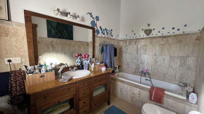 Image No.27-5 Bed Country House for sale