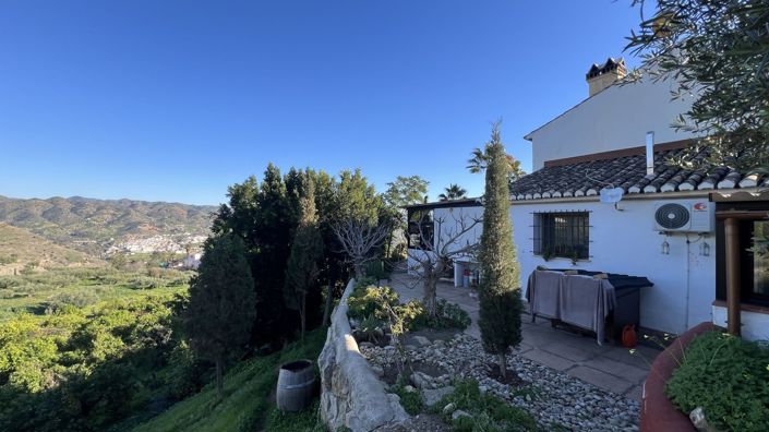 Image No.32-5 Bed Country House for sale