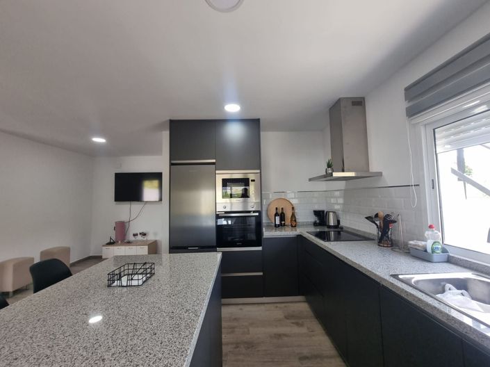 Image No.8-2 Bed Country House for sale