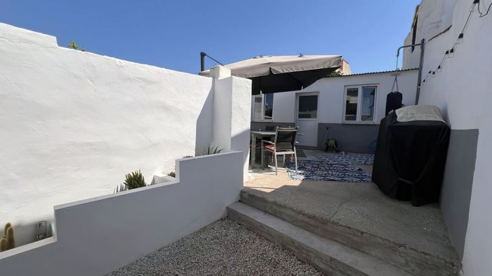 Image No.13-5 Bed Townhouse for sale