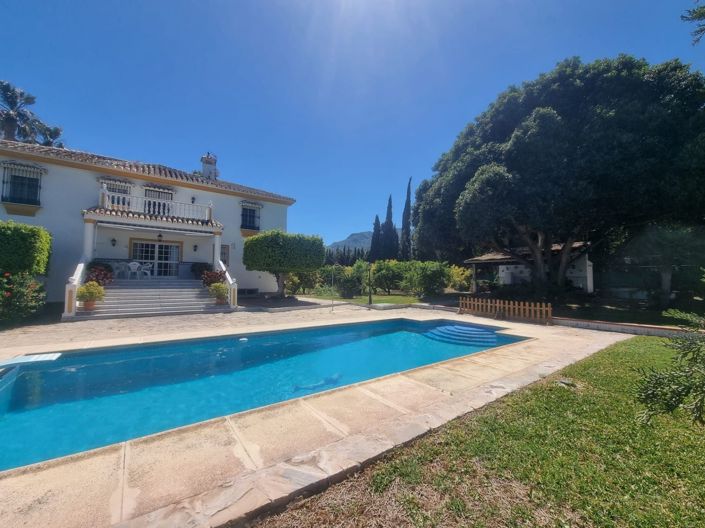 Image No.1-9 Bed Country House for sale