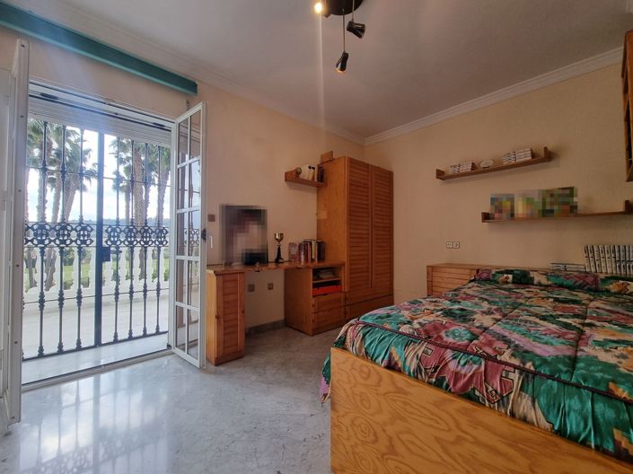 Image No.22-9 Bed Country House for sale