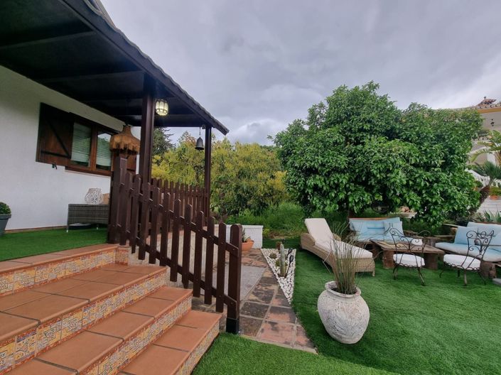 Image No.30-9 Bed Country House for sale