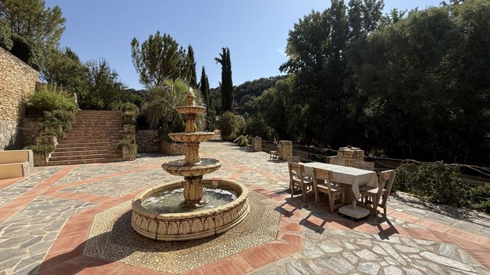 Image No.15-6 Bed Country House for sale