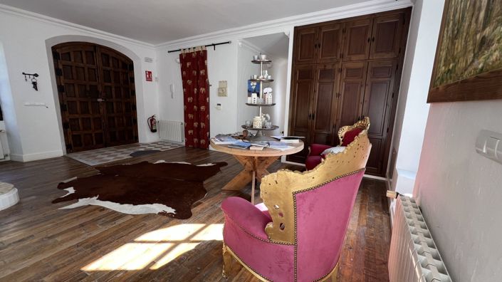 Image No.16-6 Bed Country House for sale