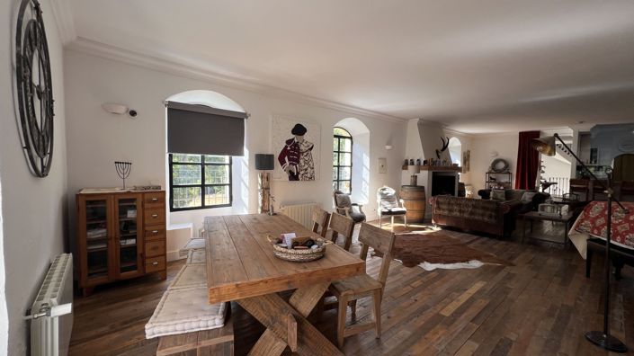 Image No.23-6 Bed Country House for sale