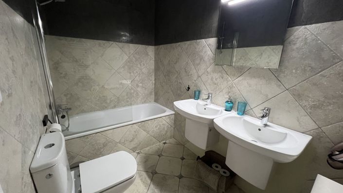 Image No.39-6 Bed Country House for sale