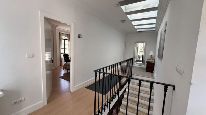 Image No.40-6 Bed Country House for sale