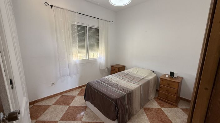 Image No.12-3 Bed Country House for sale