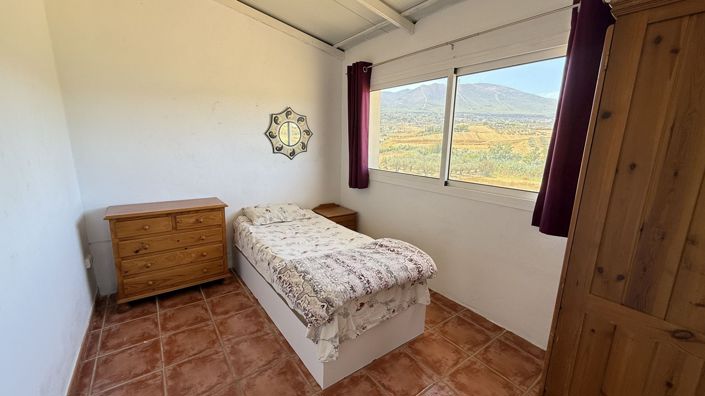 Image No.14-3 Bed Country House for sale