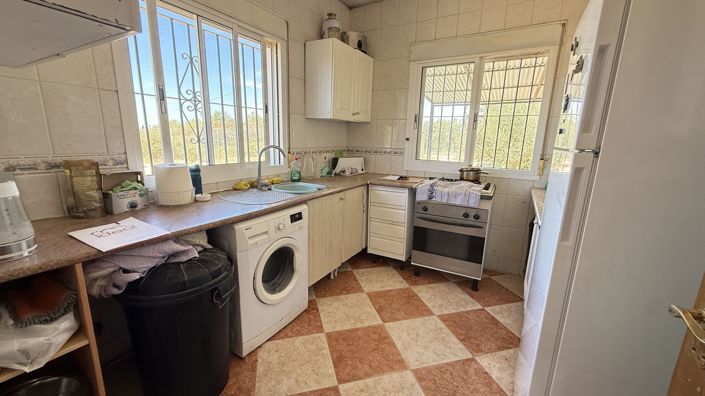 Image No.6-3 Bed Country House for sale