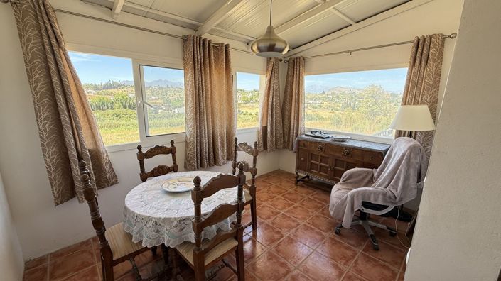 Image No.9-3 Bed Country House for sale