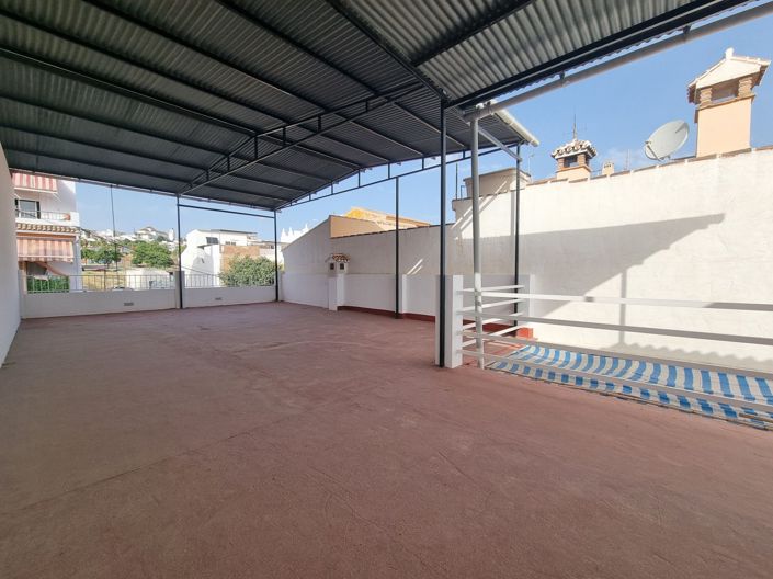 Image No.1-2 Bed Townhouse for sale