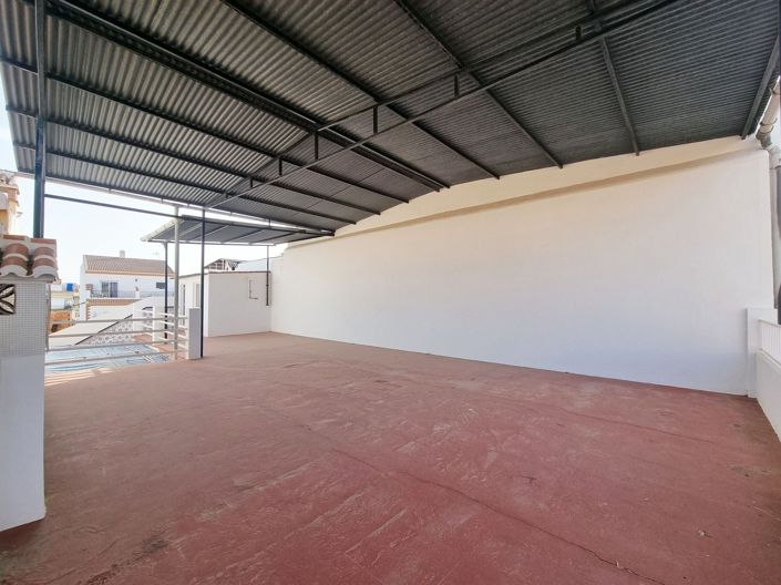 Image No.10-2 Bed Townhouse for sale