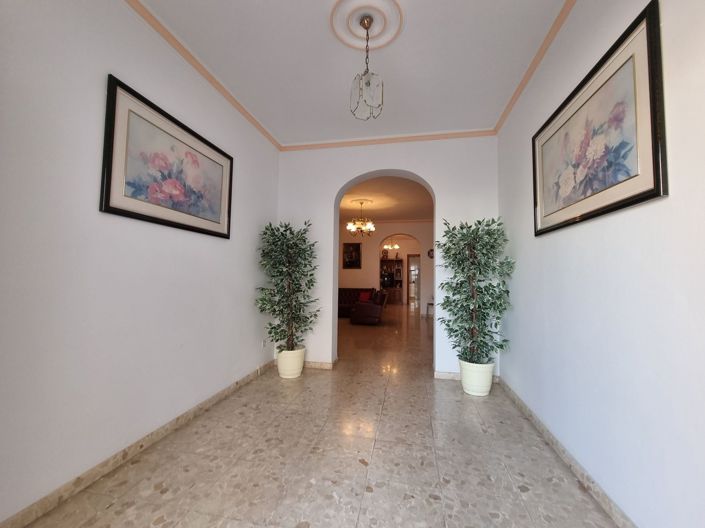 Image No.2-2 Bed Townhouse for sale