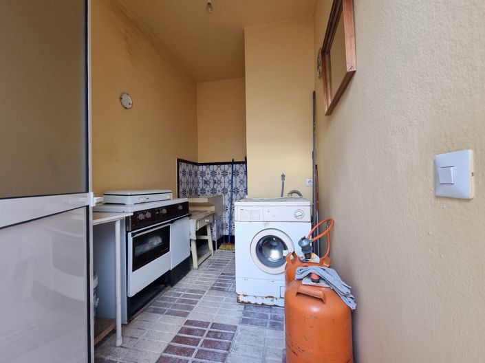 Image No.8-2 Bed Townhouse for sale