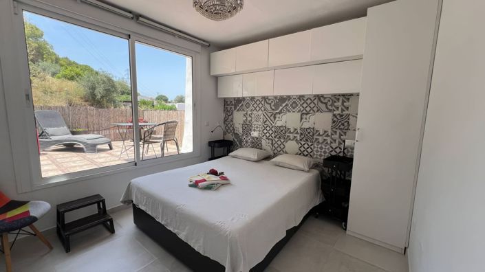 Image No.14-4 Bed Townhouse for sale