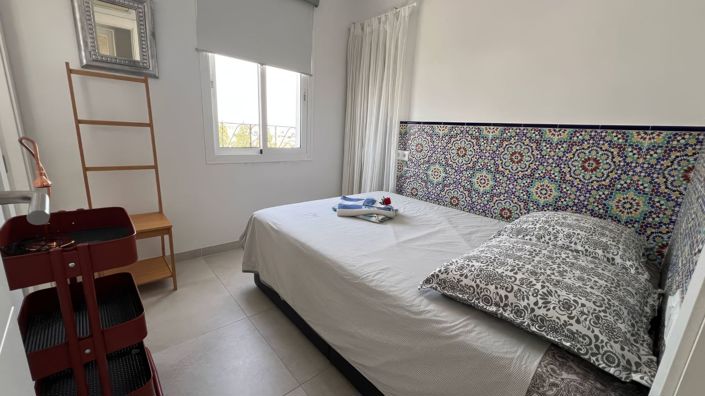 Image No.17-4 Bed Townhouse for sale