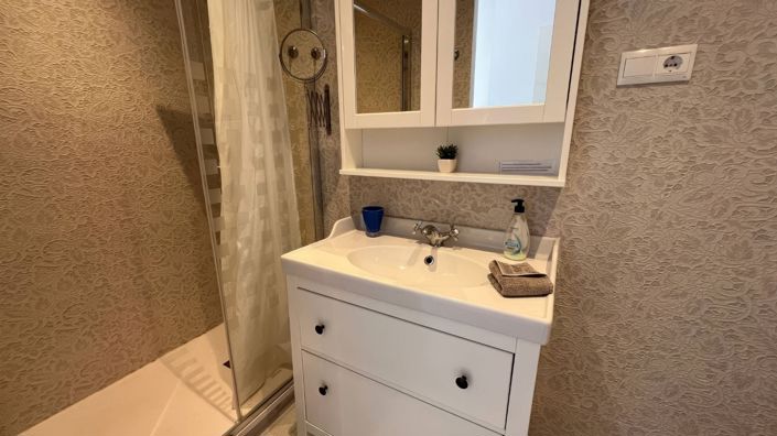 Image No.22-4 Bed Townhouse for sale