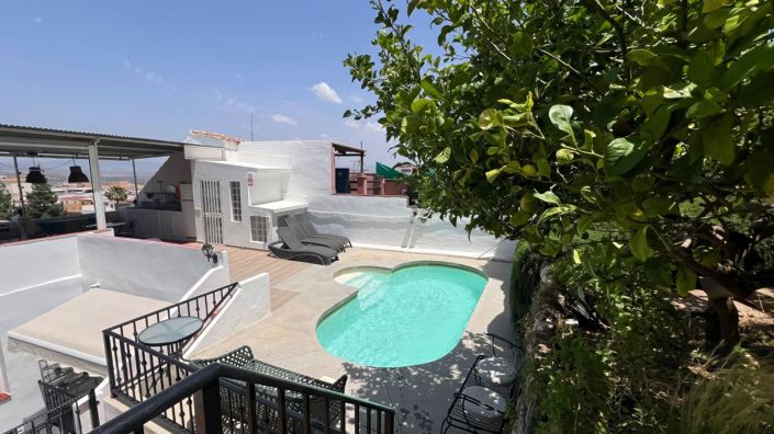 Image No.29-4 Bed Townhouse for sale