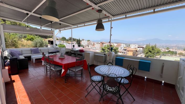 Image No.30-4 Bed Townhouse for sale