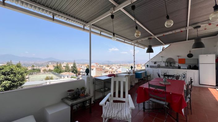 Image No.31-4 Bed Townhouse for sale