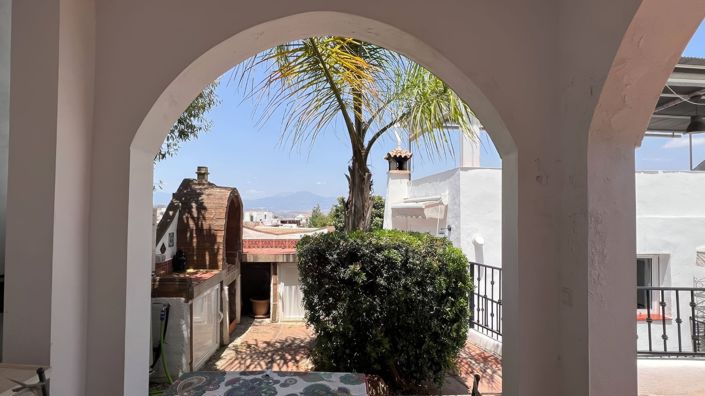 Image No.32-4 Bed Townhouse for sale