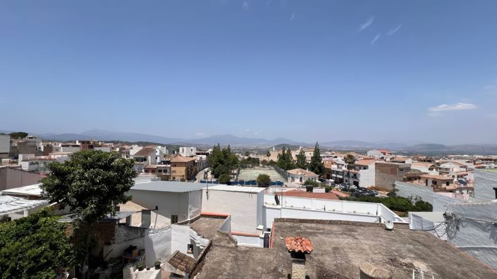 Image No.37-4 Bed Townhouse for sale