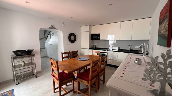 Image No.9-4 Bed Townhouse for sale