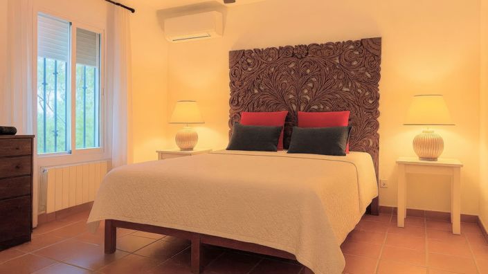 Image No.12-3 Bed Country House for sale