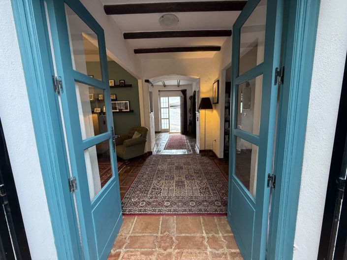 Image No.12-3 Bed Townhouse for sale