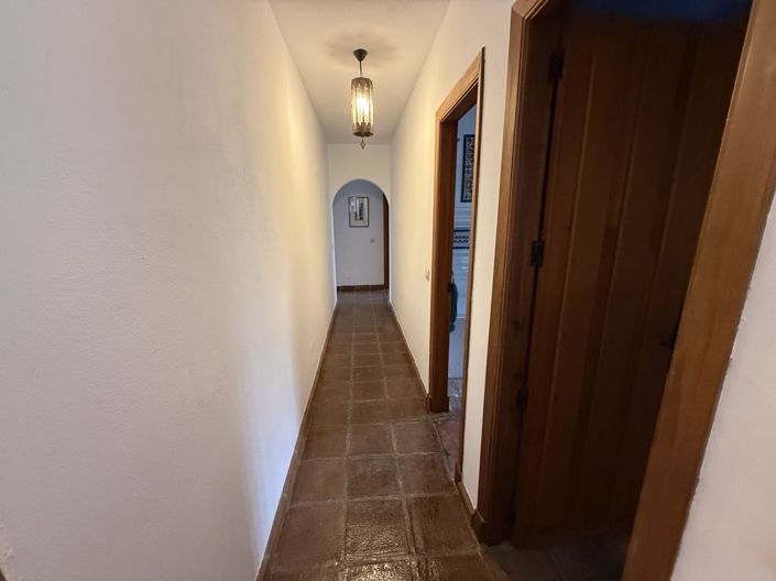 Image No.14-3 Bed Townhouse for sale