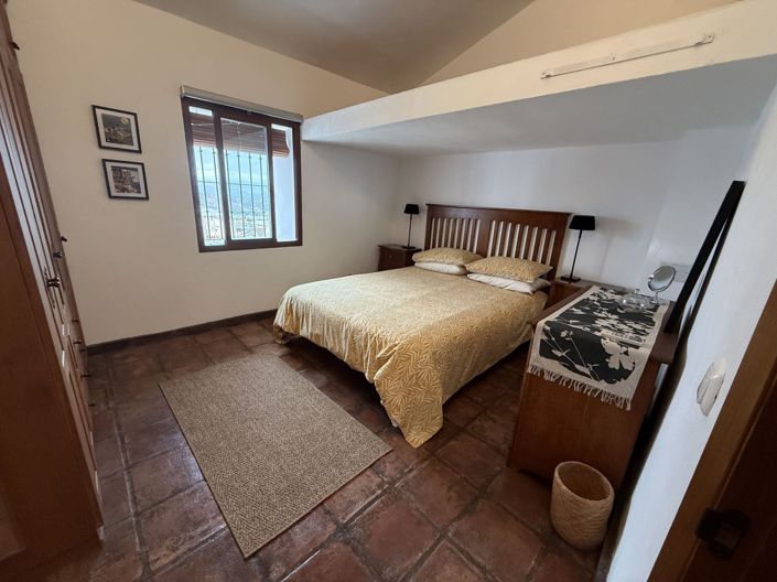 Image No.16-3 Bed Townhouse for sale