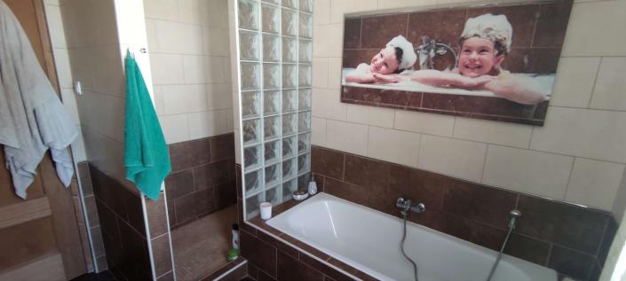 Image No.34-4 Bed Country House for sale