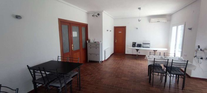 Image No.48-9 Bed Commercial for sale