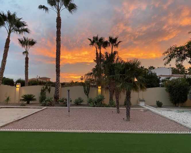 Image No.38-2 Bed Bungalow for sale