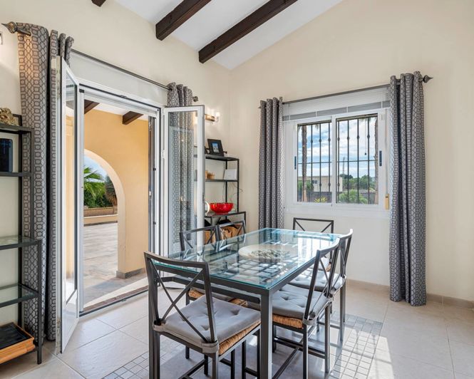 Image No.4-2 Bed Bungalow for sale