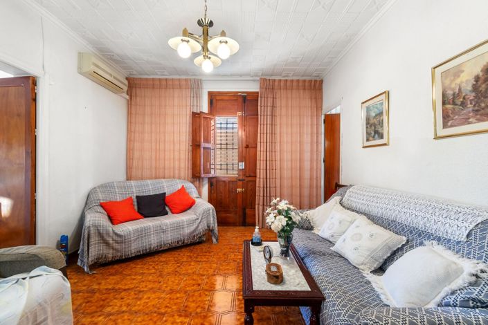 Image No.4-4 Bed Country House for sale