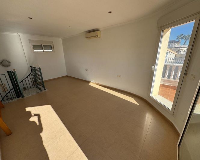 Image No.5-4 Bed Villa for sale