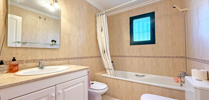 Image No.16-2 Bed Apartment for sale