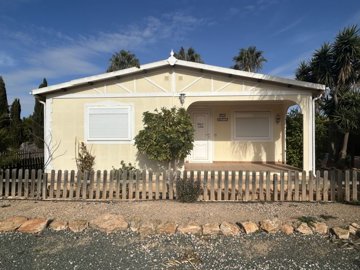 bungalow-for-sale-in-las-palas-2