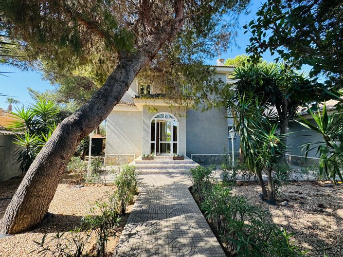 Image No.17-5 Bed Villa for sale