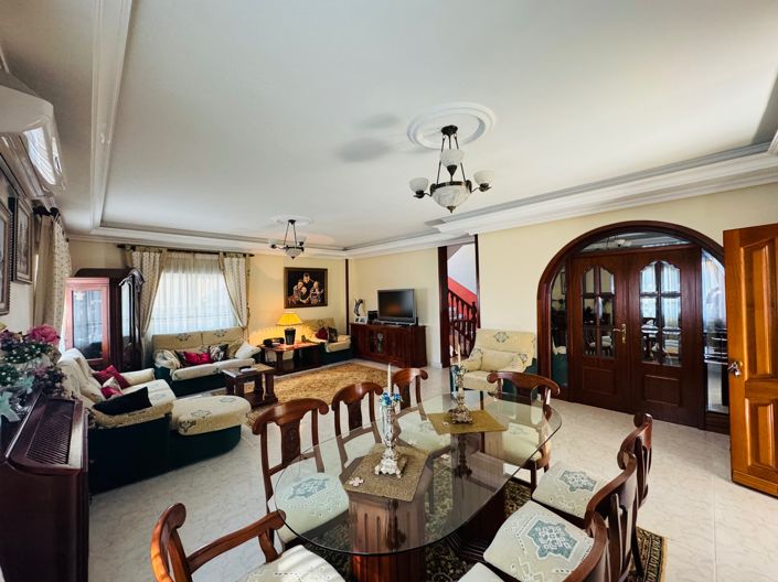 Image No.5-5 Bed Villa for sale