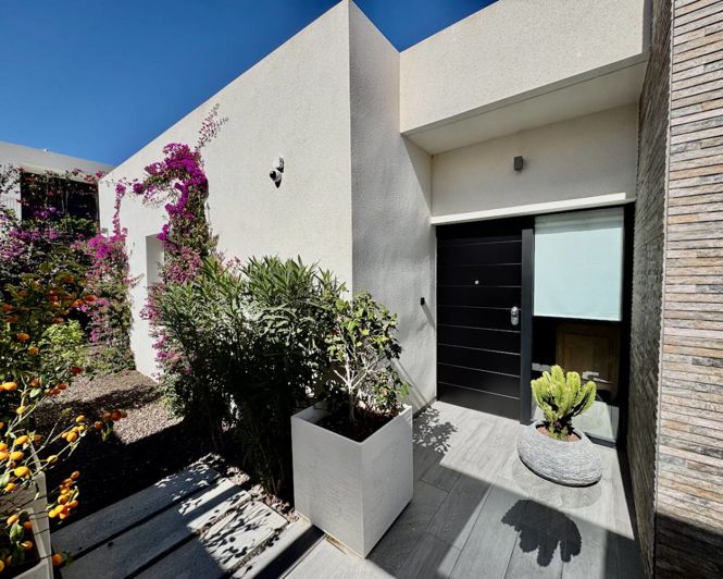 Image No.25-2 Bed Villa for sale