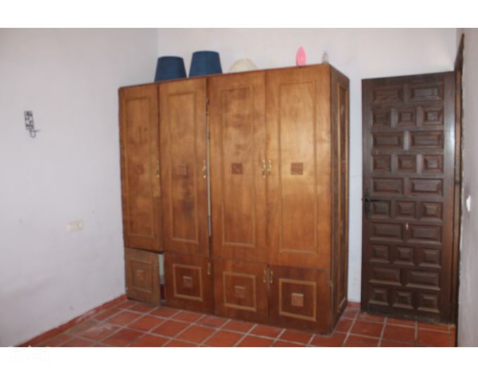 Image No.23-2 Bed Country House for sale