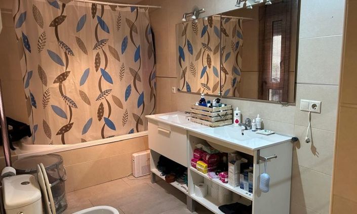 Image No.28-6 Bed Country House for sale