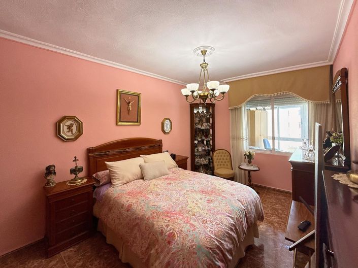 Image No.12-2 Bed Apartment for sale