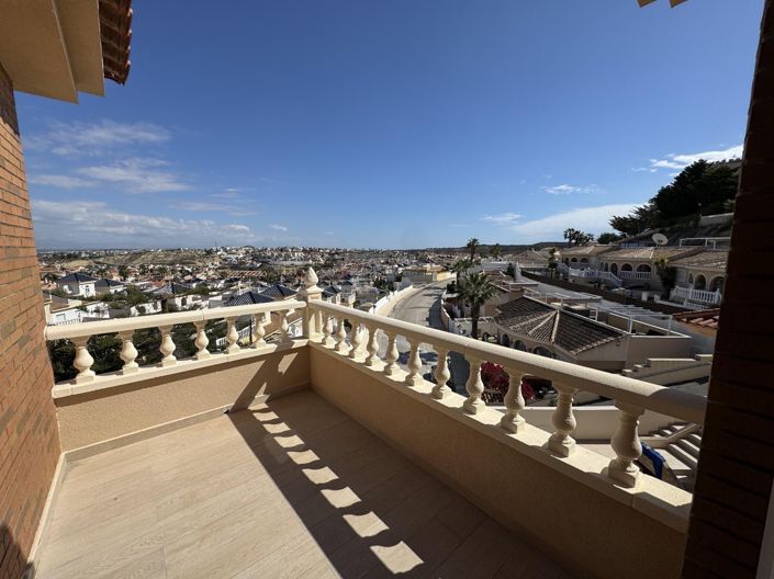 Image No.43-4 Bed Villa for sale