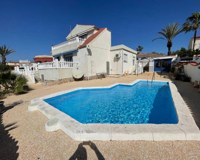 Image No.1-3 Bed Villa for sale