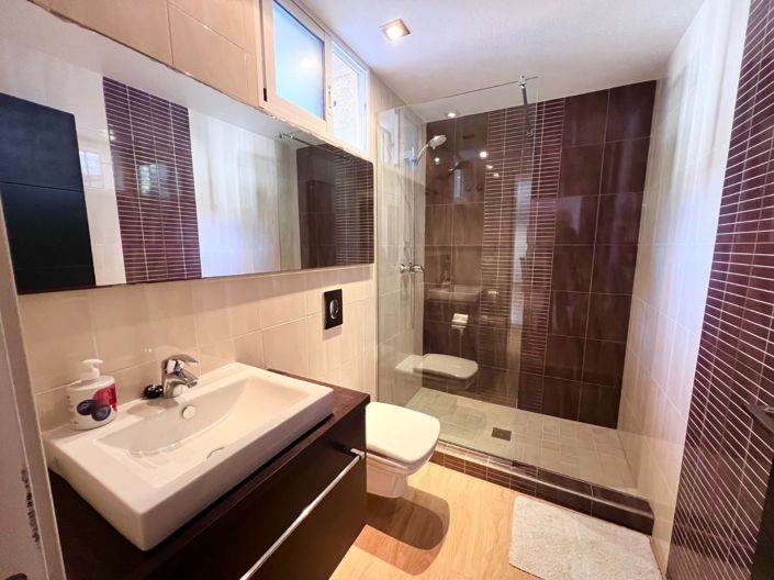 Image No.18-4 Bed Villa for sale